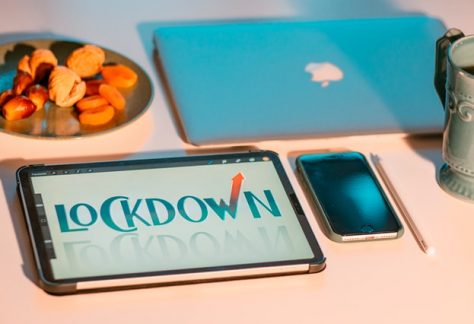 elena-mozhvilo-lockdown-unsplash